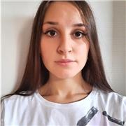 Studentessa universitaria della Federico II impartisce ripetizioni di economia
